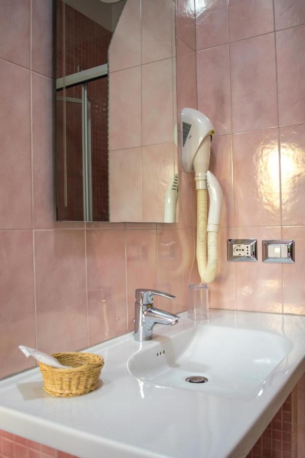 Hotel Ginevra Poggiomarino المظهر الخارجي الصورة